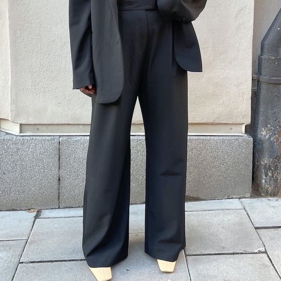 Djerf Avenue Pants - Djerf Avenue Favorite Pants Black